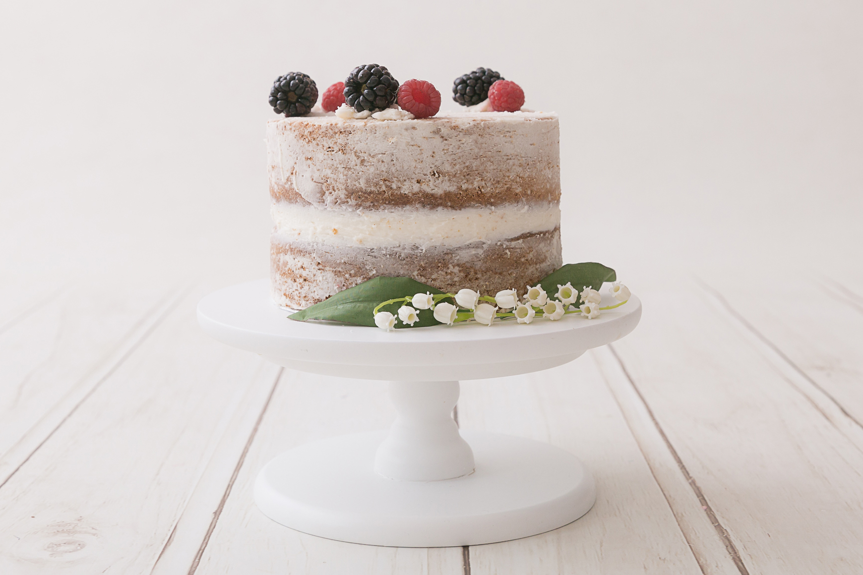naked cake with berries