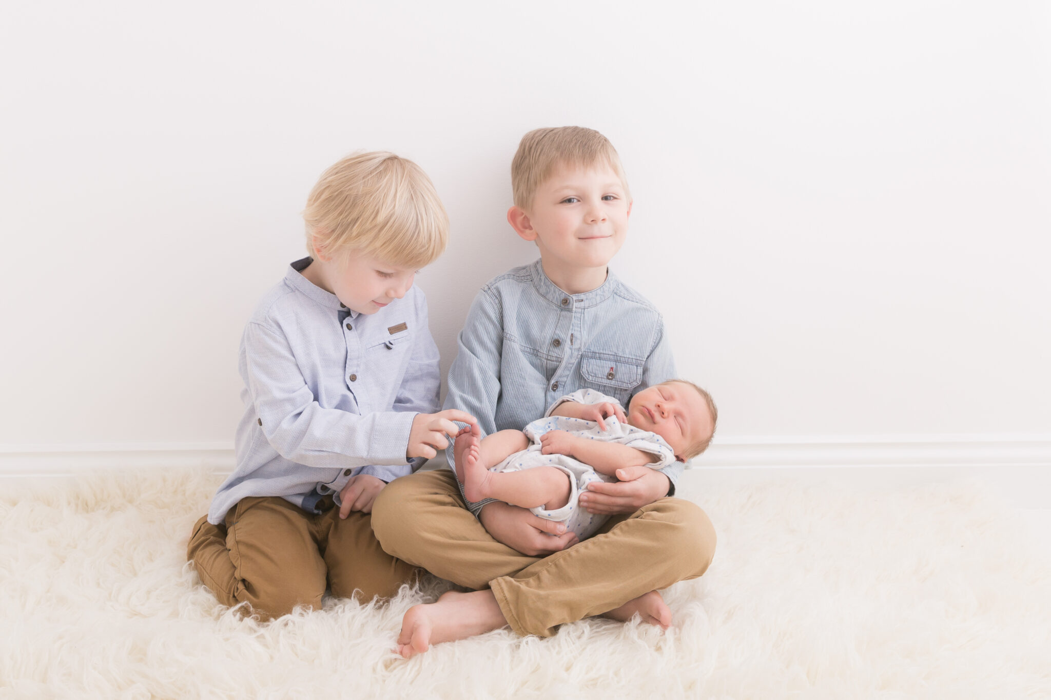 newborn photographer for family